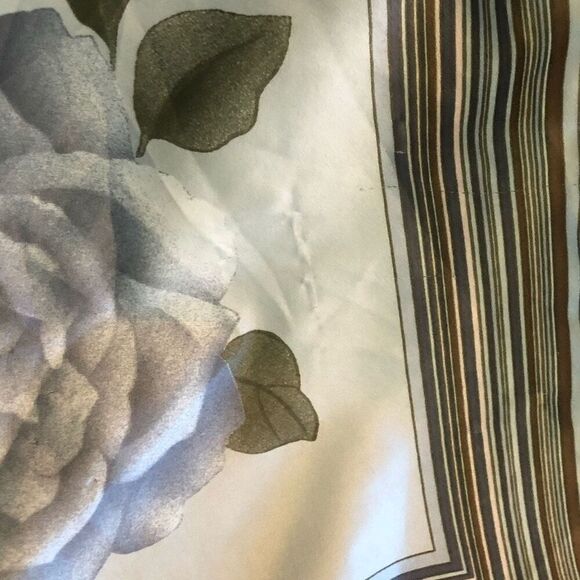 vintage large fattorseta scarf made in italy floral pastels 35X34 inches read - Picture 6 of 8